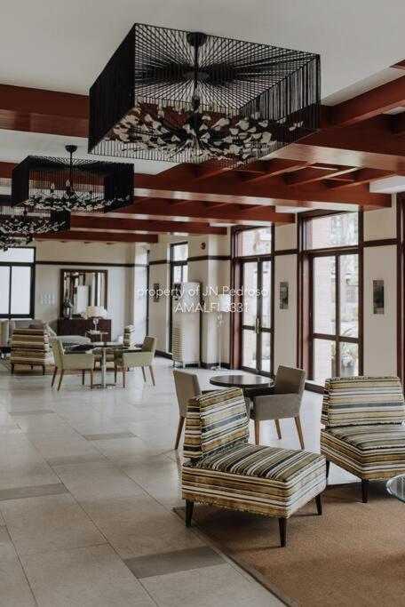 Work-Friendly Mountain-View Condo Near Sm Seaside سيبو المظهر الخارجي الصورة