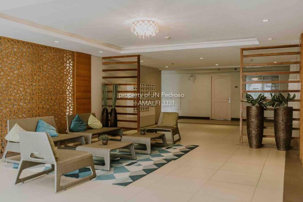Work-Friendly Mountain-View Condo Near Sm Seaside سيبو المظهر الخارجي الصورة